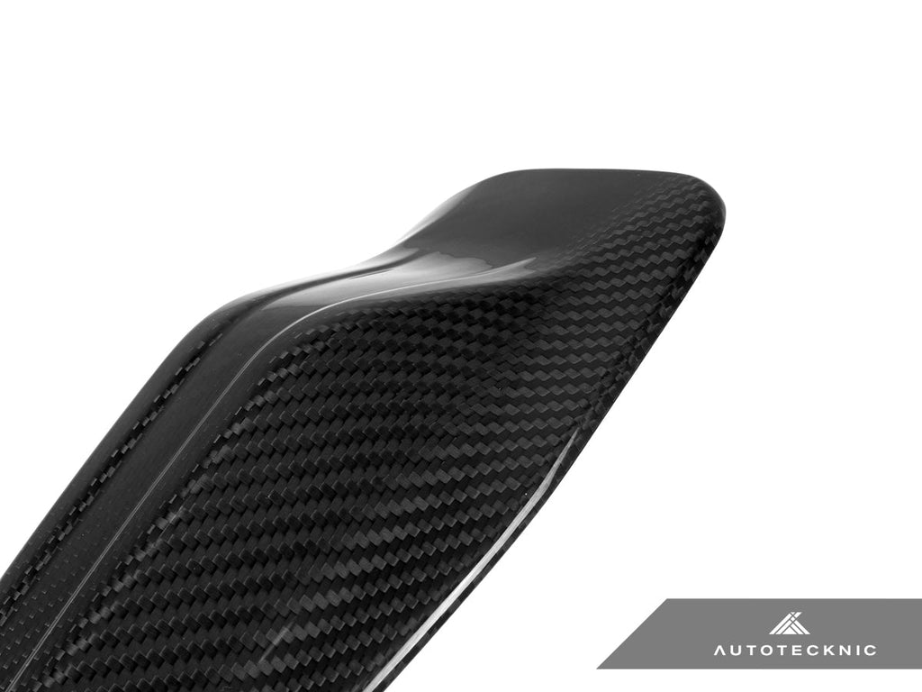 AutoTecknic Dry Carbon Roof Antenna Cover - G90 M5