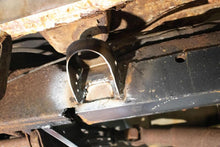 Load image into Gallery viewer, Rust Buster Avalanche/Suburban/Yukon Center Body Frame Mount