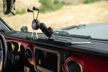 Load image into Gallery viewer, DV8 Offroad 18-23 Jeep Wrangler JL/20-23 Gladiator JT Device Dash Mount V2