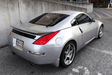 Load image into Gallery viewer, Nissan Fairlady 350z Black Stillen Look Duck Tail Trunk Spoiler (2002 - 2008)