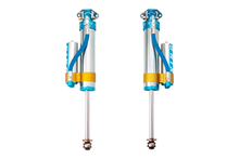 Load image into Gallery viewer, King Shocks 97-06 Jeep Wrangler TJ Rear 2.5 Dia Piggy Hose Reservoir Shock 0-2in Lift (Pair)