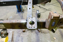 Load image into Gallery viewer, RustBuster 09-18 Ram 1500 Cab Mount - Left