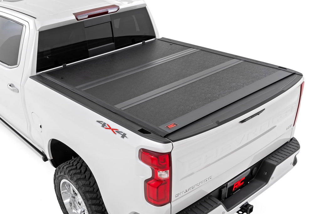 Hard Low Profile Bed Cover | 5'10" Bed | Chevy/GMC Sierra 1500 (19-26)/Silverado 1500 (19-26) 