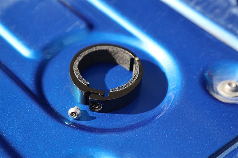 Deezee Universal Chevrolet Silverado/ColoradoTundra Tailgate Lock