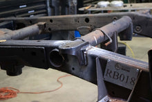 Load image into Gallery viewer, Rust Buster 11-18 Chevy Silverado 2500HD/3500HD Center Bed Mount - Right