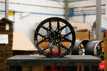 Load image into Gallery viewer, Vossen HF6-4 20x9.5 - 6x139.7 - ET15 - Deep Face - 106.1 - Gloss Black Wheel