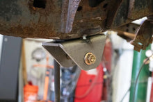 Load image into Gallery viewer, Rustbuster Leaf Spring Mount
