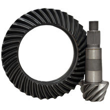 Load image into Gallery viewer, Revolution Gear &amp; Axle 17-22 Ford F-250/F-350/F-450 D60 Reverse Front 4.88 Ratio Ring &amp; Pinion Set