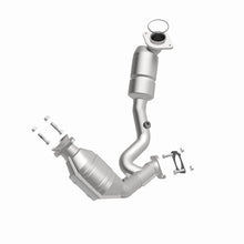 Load image into Gallery viewer, MagnaFlow Conv DF 00-03 Ford Taurus 3.0L fron