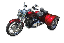 Load image into Gallery viewer, Mustang 15-21 Harley Freewheeler Standard Touring Deluxe 1PC Seat w/Driver Backrest - Black