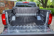 Load image into Gallery viewer, Deezee 88-00 Chevrolet/GMC C/K Pickup Heavyweight Bed Mat - Custom Fit 8Ft Bed (Lined Pattern)