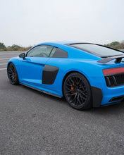 Load image into Gallery viewer, 2016–2019 Audi R8 V10 &amp; V10 Plus Coupe Side Skirts – Carbon Fiber