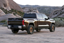 Load image into Gallery viewer, Fabtech 2022 Toyota Tundra 4WD Factory Rear Coils 3in UCA Sys w/Fr Dirt Logic 2.5 Resi C/O Rr Coil