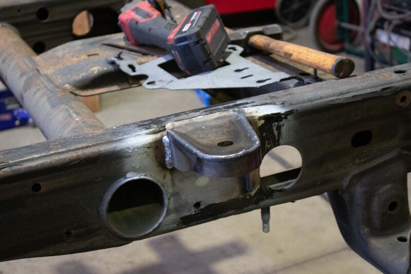 Rust Buster 11-18 Chevy Silverado 2500HD/3500HD Rear Bed Mount - Left