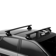Load image into Gallery viewer, Thule AirScreen XT Roof Rack Wind Fairing S - 32in. (Black)