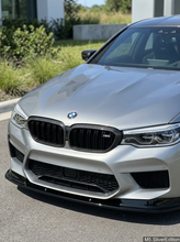 Load image into Gallery viewer, BMW 5 Series G30 Carbon Fiber Front Grille (2017+)