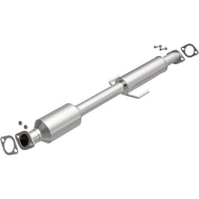 Load image into Gallery viewer, Magnaflow 2015 Kia Optima 2.4L Direct Fit Cat Converter (California Grade)