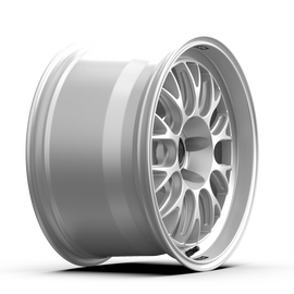 fifteen52 Holeshot RSR 19x9.5 5x112 40mm ET 66.56mm Center Bore Radiant Silver