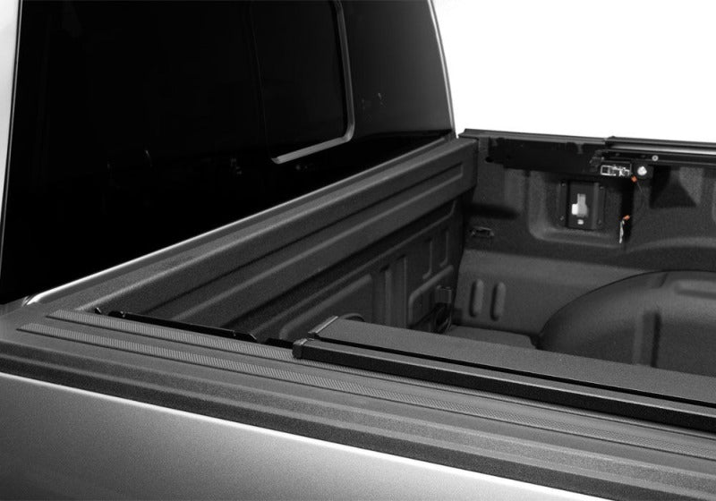 Retrax 19-26 RAM 1500 6.4ft Bed (No Multifunction Tailgate) RetraxPRO EZ-Off FRC-4000