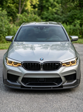 Load image into Gallery viewer, BMW 5 Series G30 Carbon Fiber Front Grille (2017+)