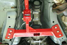 Load image into Gallery viewer, UMI Performance 82-92 GM F-Body Tunnel Mounted Trq. Arm Fits T5 700R4- No Loop - Black