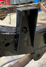 Load image into Gallery viewer, Rust Buster 2004-2012 Colorado Front Bed Mount - Right