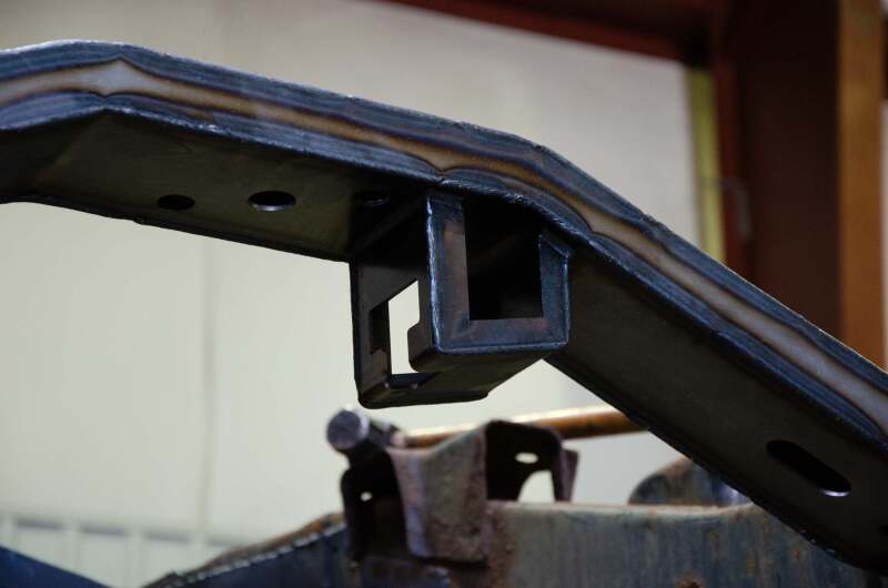 RustBuster 99-13 Chevy Silverado 1500 / GMC Sierra 1500 Rear Leaf Spring Shackle