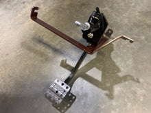 Load image into Gallery viewer, 95-00 LS400 Clutch Pedal Kit
