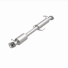 Load image into Gallery viewer, Magnaflow 2015 Kia Optima 2.4L Direct Fit Cat Converter (California Grade)