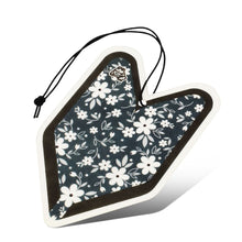 Load image into Gallery viewer, Young Leaf Fresh Squash Floral Paper Hanging Air Freshener