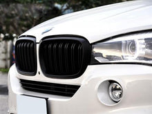 Load image into Gallery viewer, AutoTecknic Dual-Slats Stealth Black Front Grille Set - F15 X5 | F85 X5M &amp; F16 X6 | F86 X6M