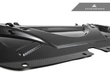 Load image into Gallery viewer, AutoTecknic Dry Carbon Fiber Crosslink Cooling Shroud - G90/ G99 M5