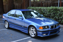 Load image into Gallery viewer, BMW E36 Sedan/Compact Amber Corner Lights (1992-1999)