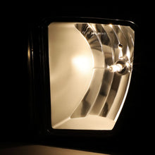 Load image into Gallery viewer, 2013-2018 RAM 1500 / 2019-2020 RAM 1500 Classic Fog Light - Left