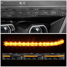 Load image into Gallery viewer, 2019-2024 RAM 1500 OE Style Headlights - Black Housing Clear Corner