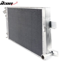 Load image into Gallery viewer, Fits 01-05 Chevy Silverado GMC Sierra 2500 3500 6.6L Cooling Radiator