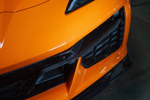 Load image into Gallery viewer, Chevrolet Corvette C8 Z06 Carbon Fiber Front Bumper Grille Inserts
