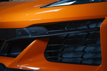 Load image into Gallery viewer, Chevrolet Corvette C8 Z06 Carbon Fiber Front Bumper Grille Inserts