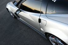 Load image into Gallery viewer, Chevrolet Corvette C6 Z06 Carbon Fiber Side Rocker Extensions/ Side Skirt (Fits Z06 and Grand Sport)