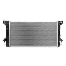Load image into Gallery viewer, 2007-2009 Ford Expedition / 2007-2013 Lincoln Navigator Radiator