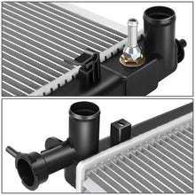 Load image into Gallery viewer, 10-18 Hyundai Santa Fe / Kia Sorento OEM Radiator