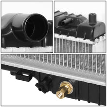 Load image into Gallery viewer, 98-05 Ford F-150/F-250/F-350 Super Duty OEM Radiator 5.4L V8 Automatic