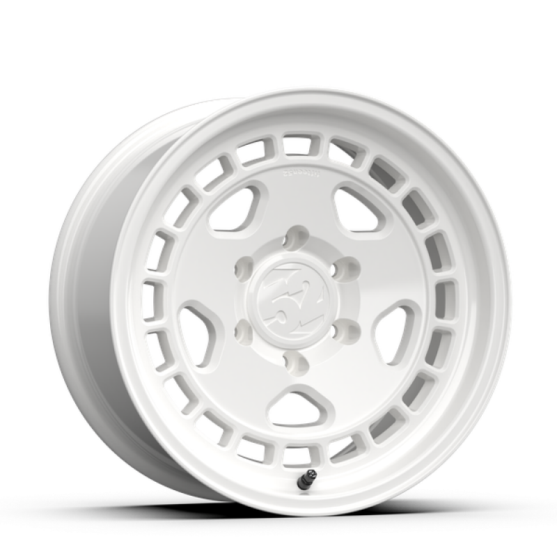 fifteen52 Turbomac HD Classic 17x8.5 / 5x150 BP / 0 ET / 110.3 CB / 4.75 BS / Classic White Wheel