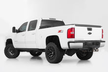 Load image into Gallery viewer, Rough Country 95 Series Wheel | One-Piece | Gloss Black Machined | 20x10 | 8x180 | -19mm