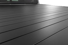 Load image into Gallery viewer, Hard Roll Up Bed Cover | 5' Bed | Chevy/GMC Canyon/Colorado 2WD/4WD (15-22)