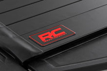 Load image into Gallery viewer, Hard Roll Up Bed Cover | 5' Bed | Chevy/GMC Canyon/Colorado 2WD/4WD (23-26)