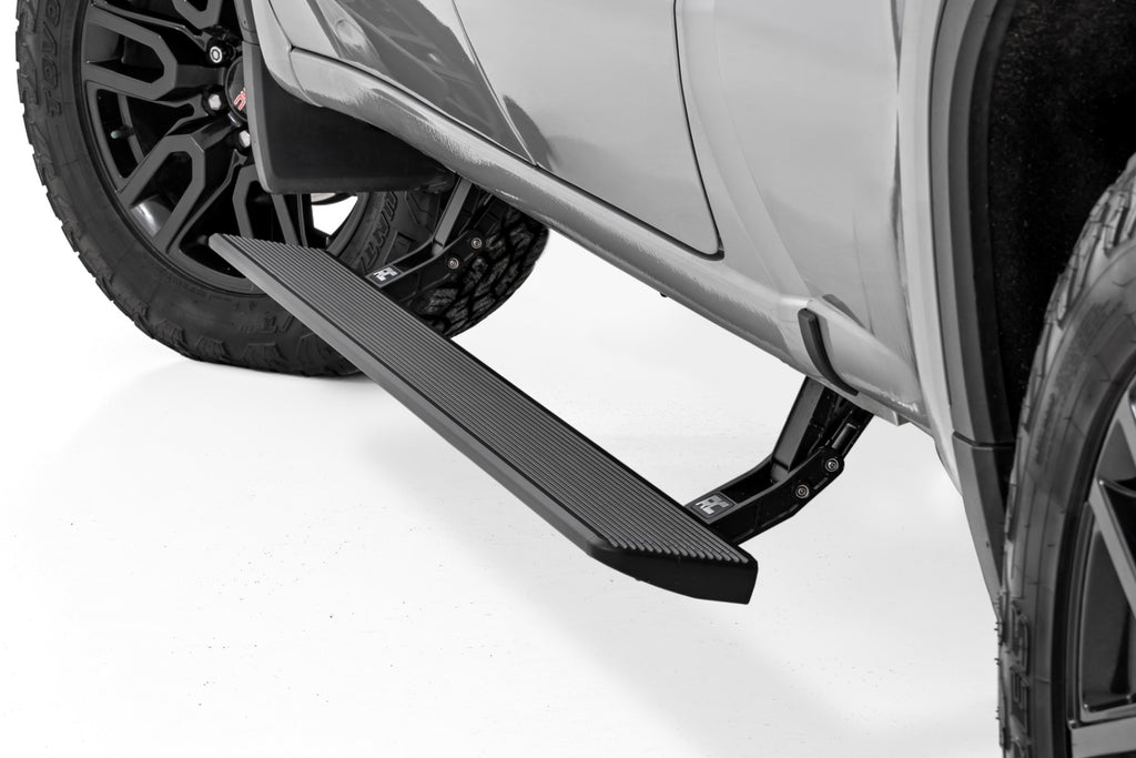 Power Running Boards | Double Cab | Chevy/GMC 1500/2500HD/3500HD (19-26)