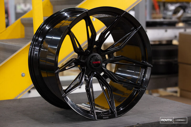 Vossen x Novitec NF11 21x10 ET:32 Gloss Black Ferrari 812 Superfast / GTS Front Wheel