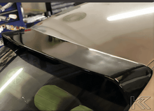 Load image into Gallery viewer, BMW E46 Sedan Series 3 Black HM Roof Spoiler (1998 - 2006)