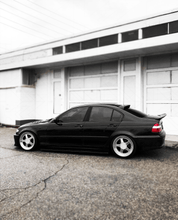 Load image into Gallery viewer, BMW E46 Series 3 Drag Wing Style Trunk Spoiler (1995 - 2005)